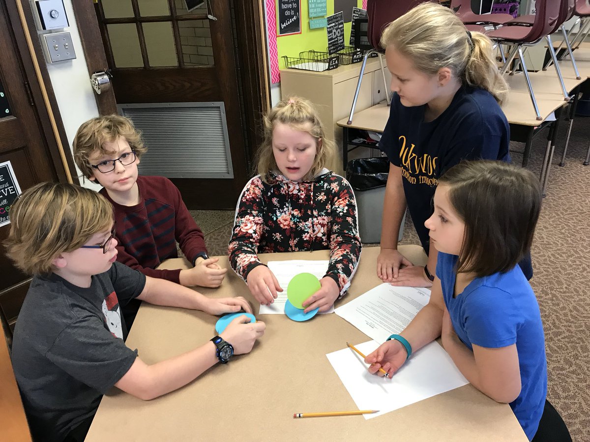 ohdi12's tweet photo. Oakwood DI kicked off 2018 with their Instant Challenge Saturday event where veteran DI participants and DI alumni volunteer to act as appraisers for teams as they work their way through challenge stations! Tons of fun and learning about strategies and teamwork! @IDODI https://t.co/d5mhj22KA2