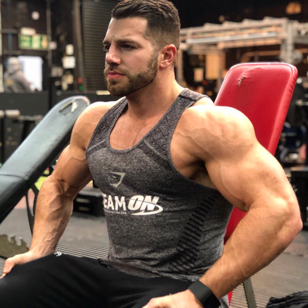 TimChaseFit's tweet photo. What are your 2018 goals? Here are 3 of mine: Improve my flexibility, explore more of the world &amp; get married 🙌

For the chance to WIN A YEARS SUPPLY OF OPTIMUM NUTRITION SUPPLEMENTS go to @optimumnutrition_uk on Instagram &amp; share your goals using #ONGoals &amp; #GoldStandardZone https://t.co/Y1gwdFyFdF