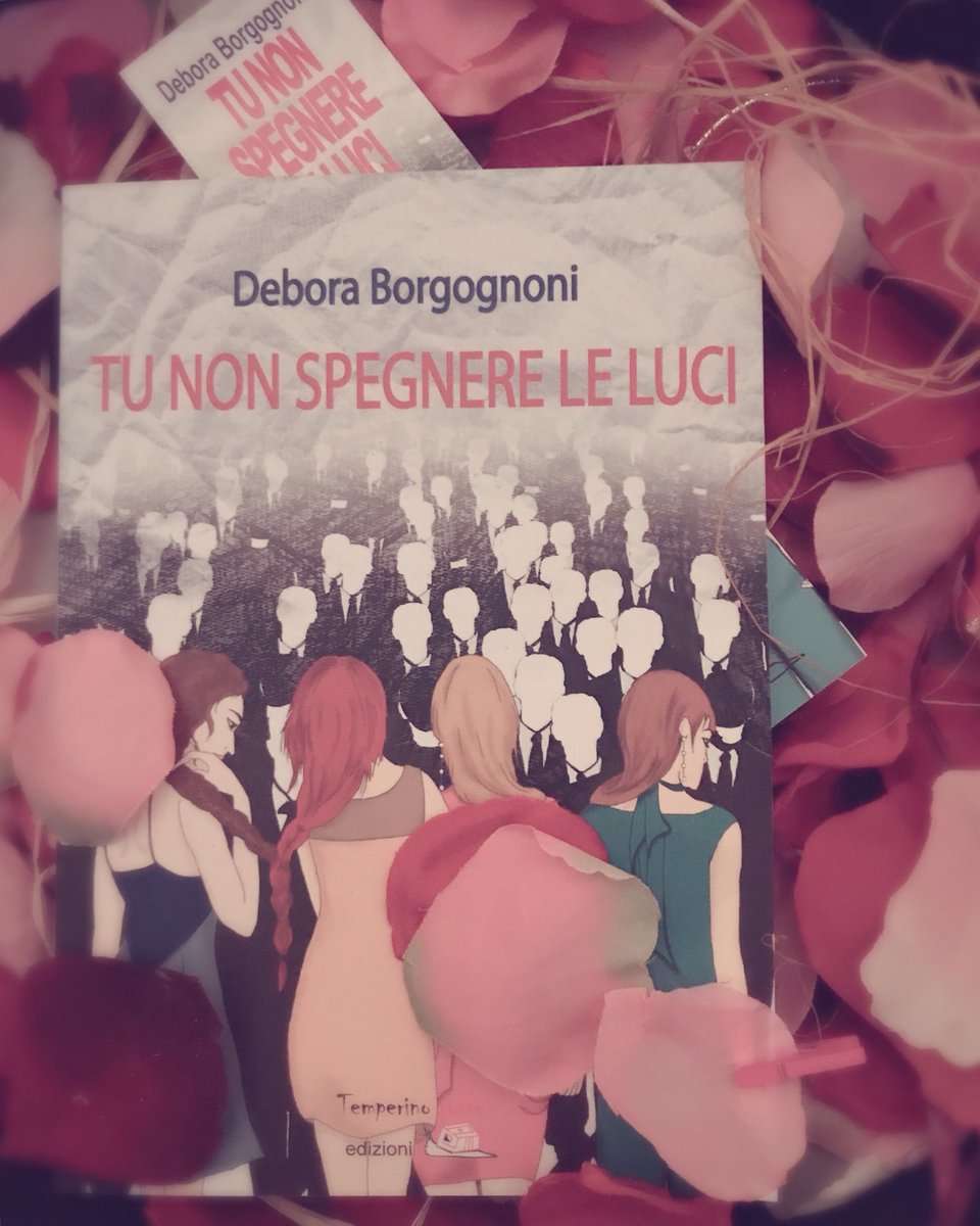 ElisaTNSLL's tweet photo. Guardando #LeRagazzedel68 penso a tutte le mie #Elisa: una fotoreporter conosce una #hippy di #Chicago, ormai 70enne, ma non sa che è l’Eletta. Quattro #donne di nome #Elisa vivono in quattro epoche diverse, e tramandano la #Storia. #TuNonSpegnereLeLuci https://t.co/xPPQjK3B9a https://t.co/iscJvjBza4