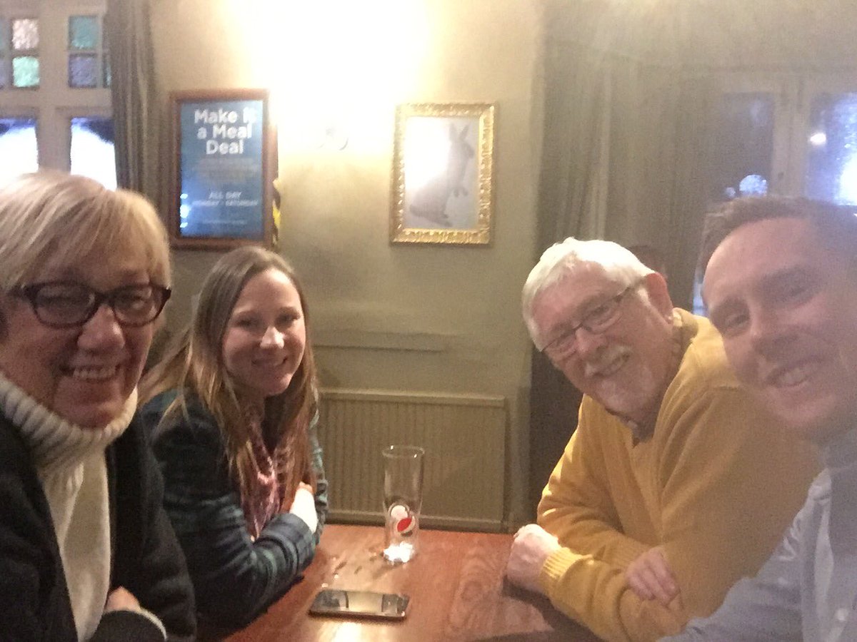 chris_pattinson's tweet photo. #Photo7 Sunday night family time and a lovely carvery polished off. Now time for #PeakyBlinders 🙌 🔫 #CP2018 https://t.co/58nQPXPyUv
