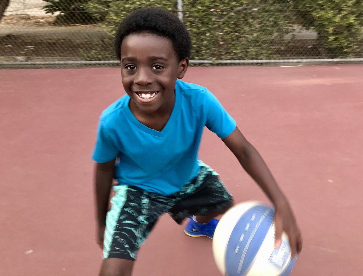 LeftyWilliams42's tweet photo. Today’s practice was pretty amazing! My son is learning a lot! Looking forward to his future both on and off the court. #SundayMorning #AFathersLove #LeftySays #DARE2DREAM #EJsDad https://t.co/90sc0832Xk