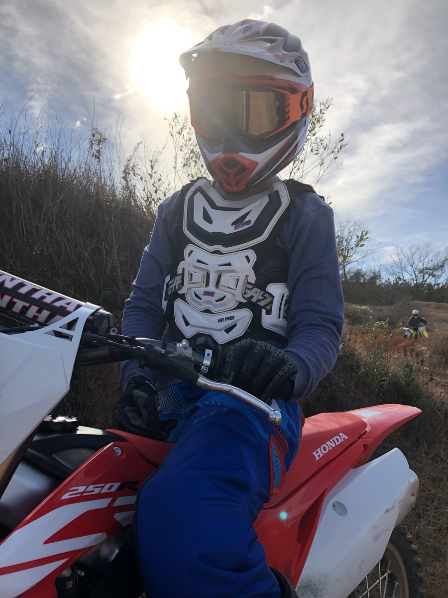 2k18 Setup 💥

<a href="/scottmotosports/">SCOTT Motosports</a> 
<a href="/motul/">Motul</a> 
<a href="/SGSMotoSport/">SGS Moto Sport</a> 
<a href="/HondaSA/">Honda South Africa</a> 

#defendyourvision #motogirl #poweredbymotul #honda #crf250