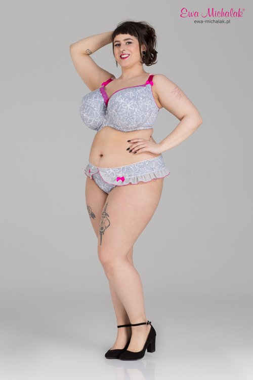 Estelle Puleston on X: Struggling to find cute bras in sizes that are both  plus-sized and full-busted? This one is currently in stock at  @zathiyalingerie in a 40K, 40KK and 42J.  #