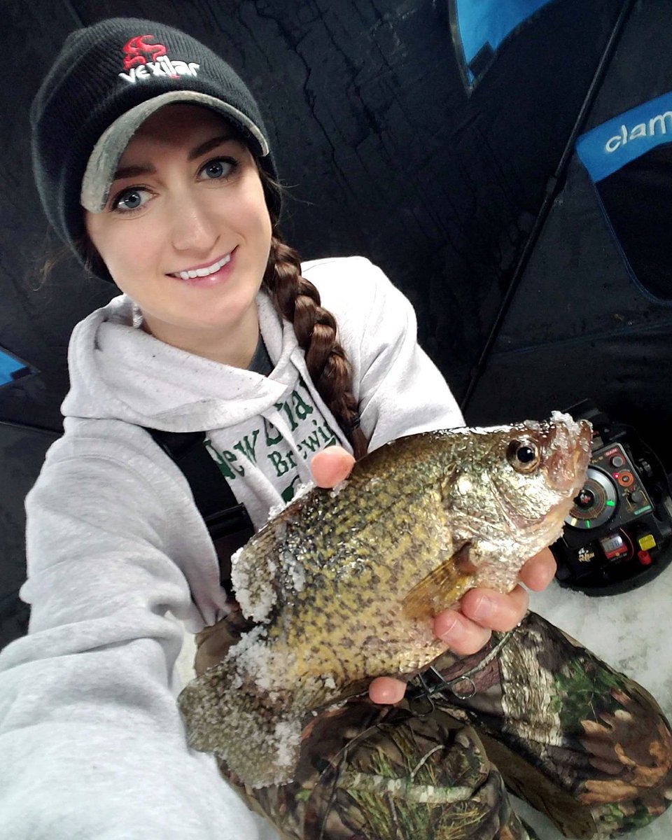 Ended the Mississippi trip with some crappie action! Now, heading home for a fish fry. What did everyone catch this weekend?? <a href="/vexilar/">Vexilar</a> #icefishing
