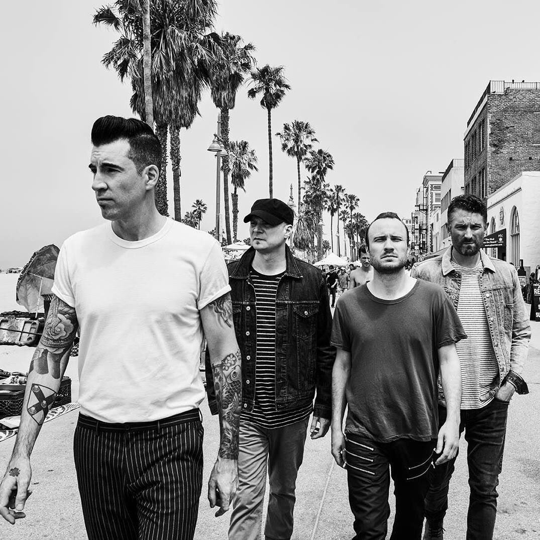 JohnOxley777's tweet photo. Check out this fantastic live performance of #Straight_Jacket by the mighty ( @TOADM ) From the fantastic new album #Wake_Up_Call! THEORY - Straight Jacket [LIVE VIDEO] https://t.co/QOVclqEewj via @YouTube https://t.co/NyihS5Xg6R