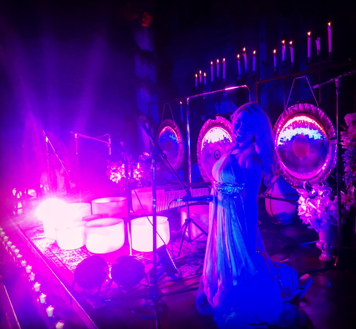 girlcrushpop's tweet photo. Loved every moment of making #magic at the #soundbathhealing #symphony last night w/ Sound Meditation LA🕉💖👑🦄💫 #soundbath #singer #meditation https://t.co/Oj5p8Y8NqH
