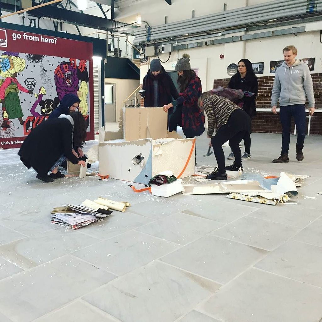 lucyannaartist's tweet image. Breaking open the art piñata for our materials!
•
•
•
•
@hackandhost @trinitymarkethull @2017hull #hackandhost #painting #textiles #stencil #cityofculture #hull2017 #wheredowegofromhere