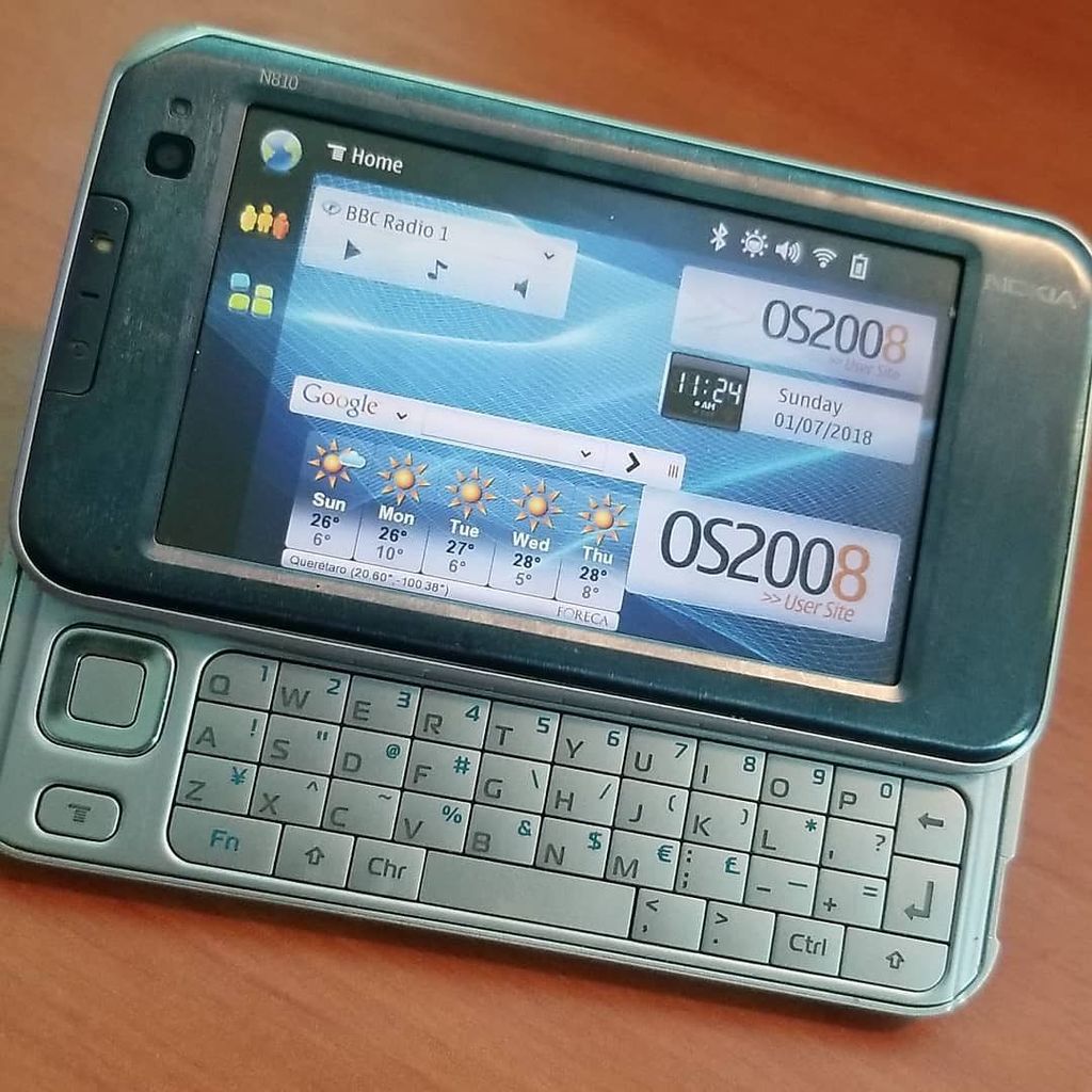 netwalker's tweet photo. Reliquias funcionales. #Nokia #N810 https://t.co/qtnqWrEKYw https://t.co/Bonpnc54zj