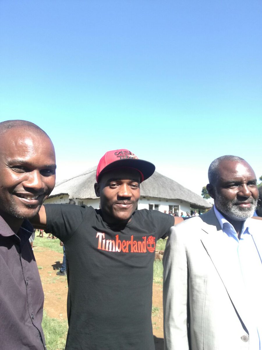 DrNkosana's tweet photo. More sights from Gweru today.
No province will be left out!

We still appreciate your help via https://t.co/iEml6FQYZe. This year we will engage our volunteers much more aggressively through our campaign coordinators.

#VoteAPA
#VoteMeritocracy #NotPartyPolitricks
#Nkosana2018 https://t.co/bQHygWUePx