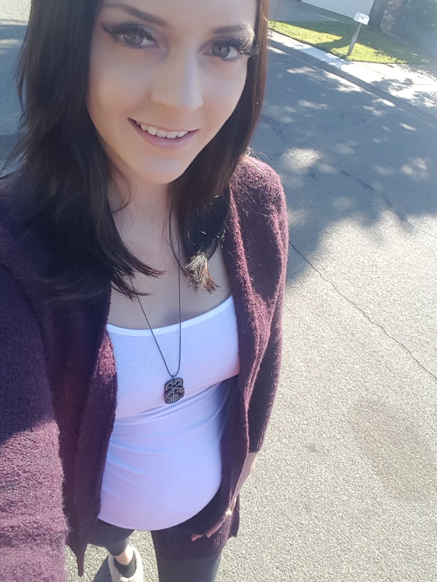 916model's tweet photo. this is not January weather!! #Sacramento https://t.co/T5mpATup1U