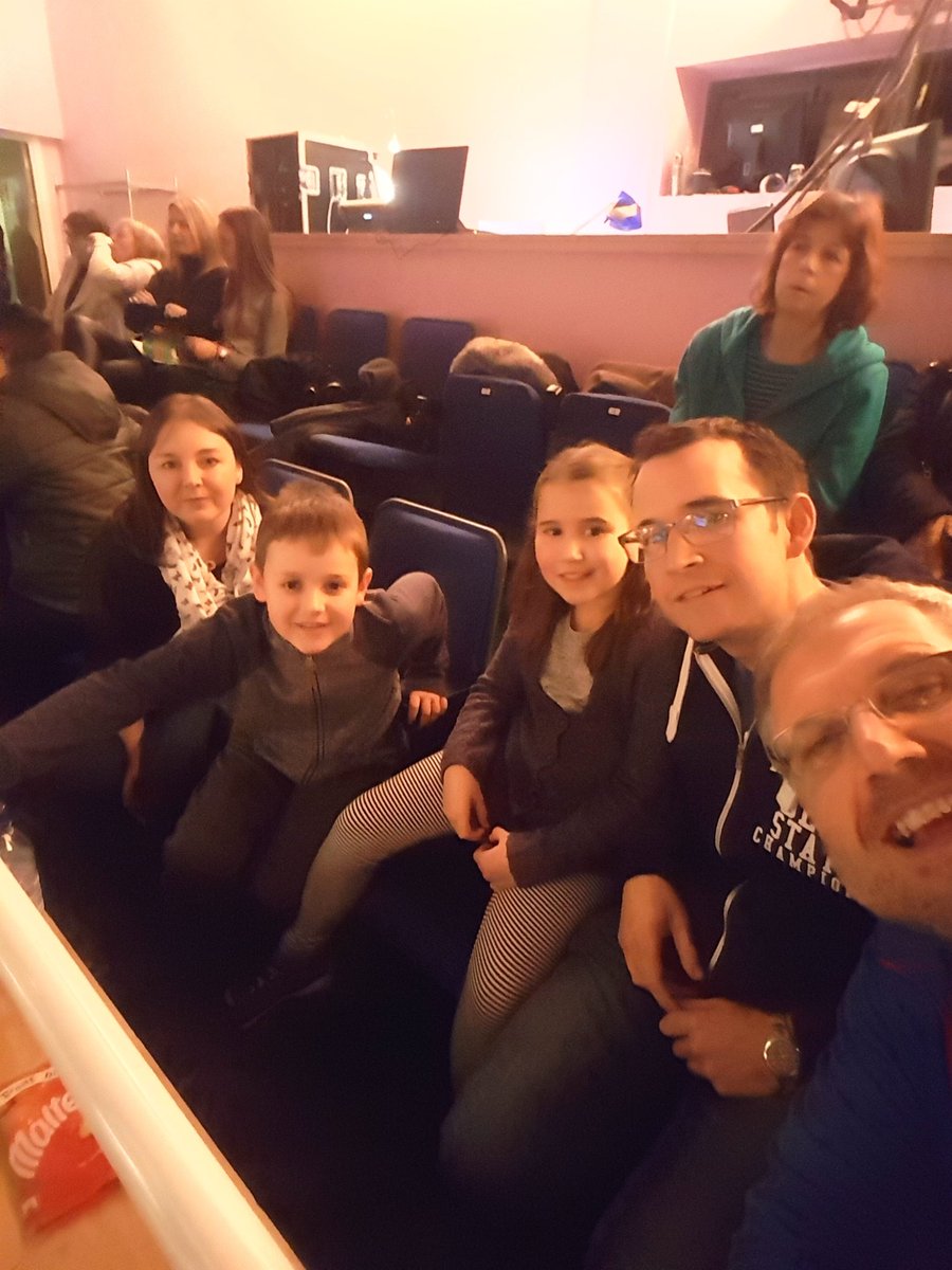 cutts_kevin's tweet photo. #LTHPanto loving the show https://t.co/56bT10M10z