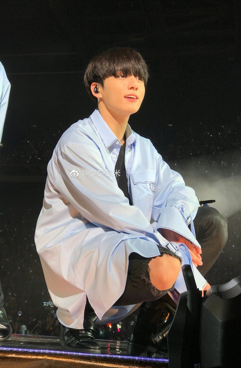 kooklq's tweet photo. god he’s out of this world https://t.co/uiQKFZfcyr