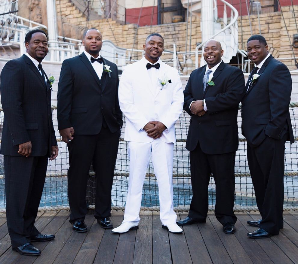 demigeeksmedia's tweet photo. Capturing the most important moments 📷🍾🎉fromdastreetsphotography #lifestyle #wedding... https://t.co/tW71uEnF5X https://t.co/x3Ss9vvgQU
