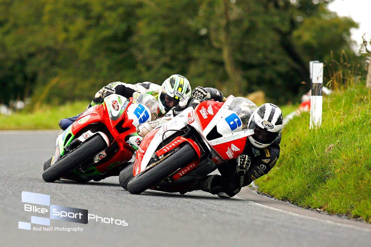 rod_neill's tweet photo. All time favourite shot of @M_Dunlop3 and @Dunlop6 at @UlsterGrandPrix 2011. https://t.co/ZT6Bl8HQew