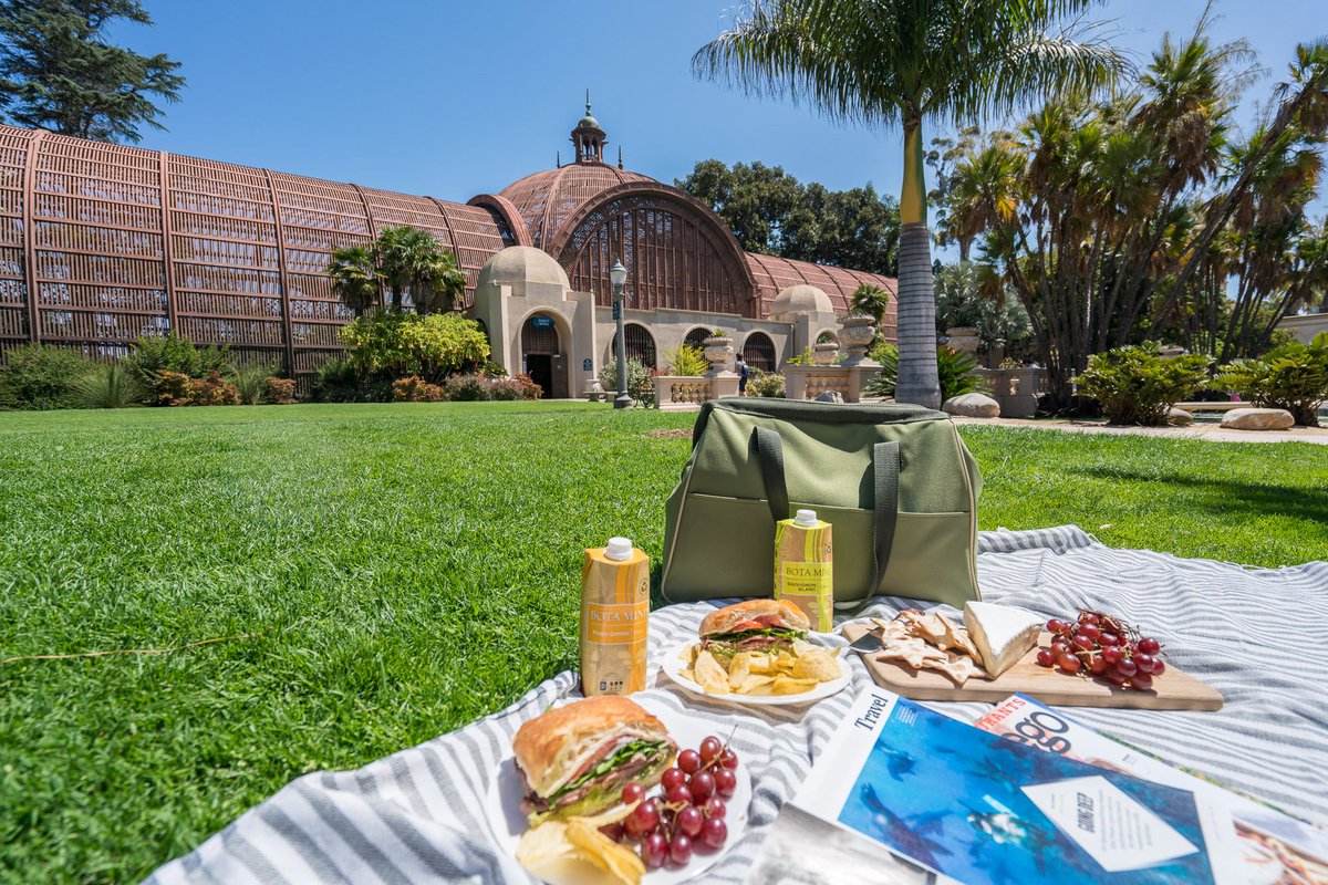 lajollamom's tweet photo. 7 Places to Picnic in San Diego this Summer -
#GoBota #ExploreEverything #ad https://t.co/nojb1GM1ZX https://t.co/LyPi40LT2u