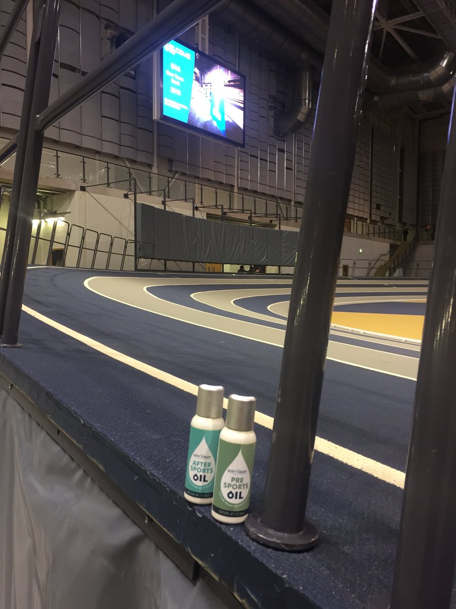 OneKerryLiam's tweet photo. Sneaked a PB by 42 one hundredths of a second to retain @scotathletics #GlasgowBMC M45 National Indoor title #threeinarow @BodyTherapyCo @CambuslangH https://t.co/iRUEbUkWTA