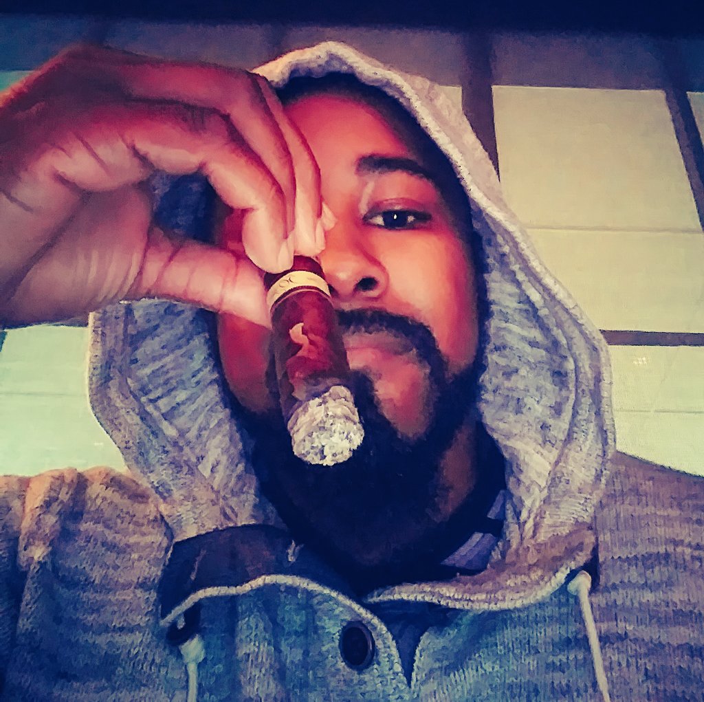 GQue2_1911's tweet photo. #padron64 50th anniversary&amp;chill https://t.co/ELLcsKLchC