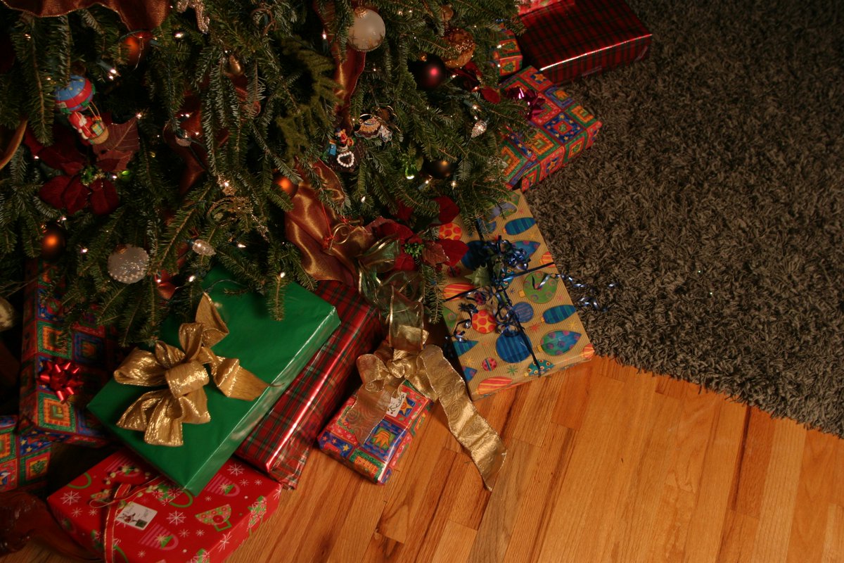 Mr_Holmes76's tweet photo. #sherlock #Christmas
Кто-то на 221В принёс коробки с подарками. Ненавижу сюрпризы. https://t.co/xtxLZ00PUD