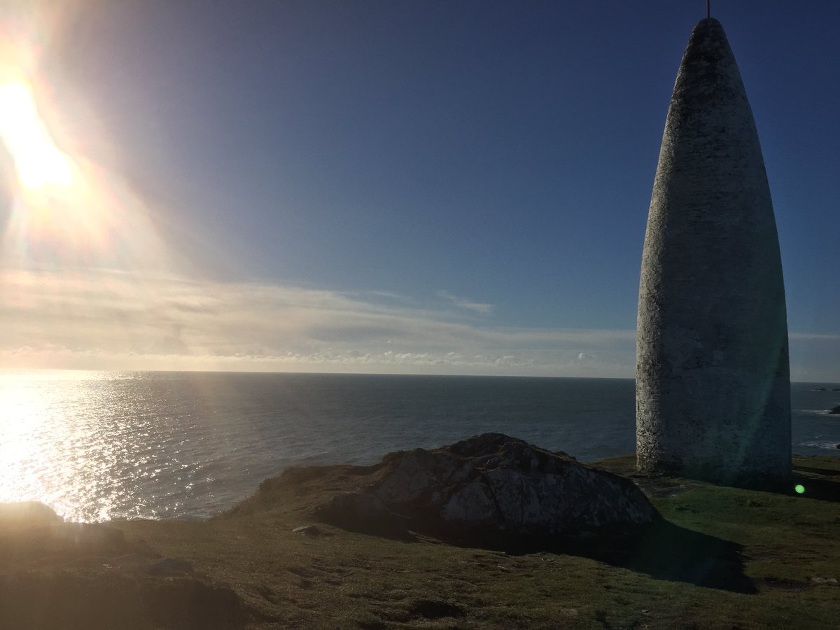 DeasyPamela's tweet photo. Another beautiful day in #WestCork #Baltimore #Beacon #sunishining #Cork #view #RespectTheWater #whataview #funtime #family #walks https://t.co/vN2ADUCnhx