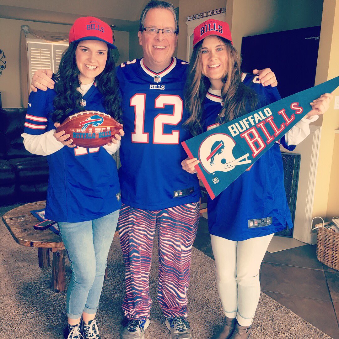 mikeholway's tweet photo. #billsmafia #billeive go Bills from AL https://t.co/TGpjAigjxB