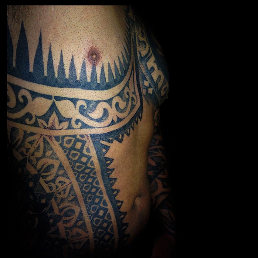 stockholm_alt's tweet photo. By #toukavoodoo #stockholmalternative #dotworktatuering #dotworktattoos #bodysuittattoos #stockholm #södermalm #gamlastan https://t.co/tNl8JhkFr9
