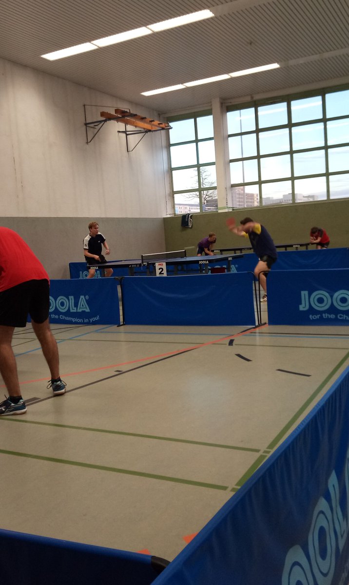 MaxKroeber's tweet photo. Bis in*s Achtelfinale gespielt, knapp verloren. Von 60 Teilnehmer bis mind. unter den ersten 16. , im Regelsport. 7 Stunden! Neuer Coach war super. #Autismus to much. #SportmetropoleBerlin #ParaJuniorTTTeamBerlin #Tischtennis #jugendtrainiert #QualiDM https://t.co/5XQ7kk9tz8