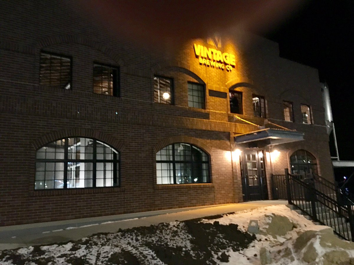 BeerHereWriter's tweet photo. After an impressive soft open on Sat-eve @VintageBrewFood &amp; @vintagebrewer in Sauk City are ready to open tomorrow (Jan 8). Kitchen staff are ready and Brewmaster Scott Manning has taps for 40 beers.  Newest #wibeer #drinklocal https://t.co/ExfdsBUxVo