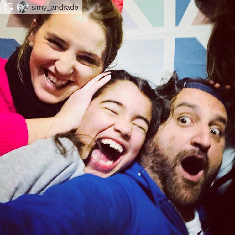 carlosdnobrega's tweet photo. Repost from @simy_andrade ❤️. About last day 
#dinnerwithfamily#loveyouallbastards#isatheprincess😂😂😂 https://t.co/TyQMv2bWCw