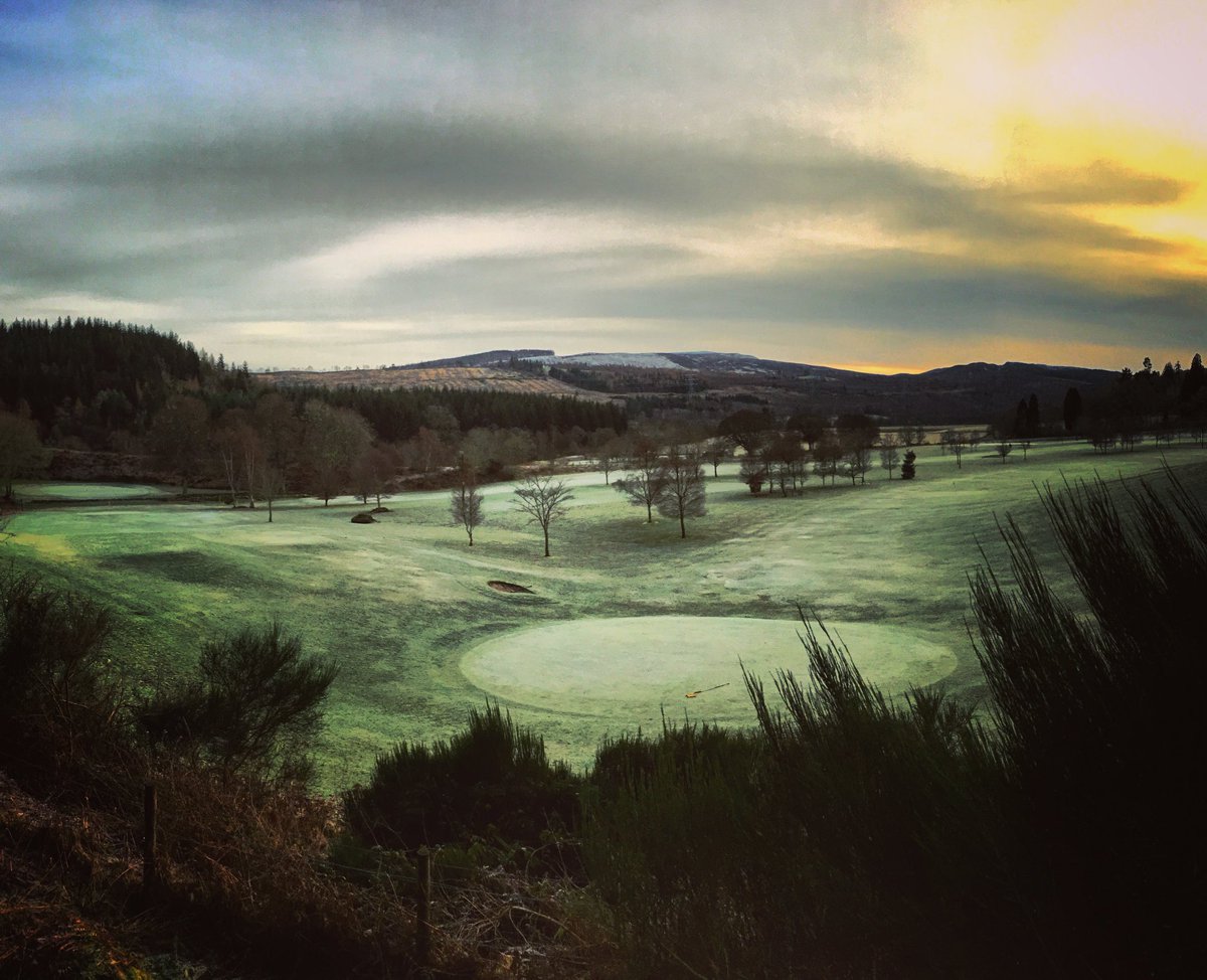 AigasGolfCourse's tweet photo. Frosty weekend at Aigas. Winter greens in play! #jangolf #practice #wintertees #wintergreens https://t.co/F8SwD3zMBn
