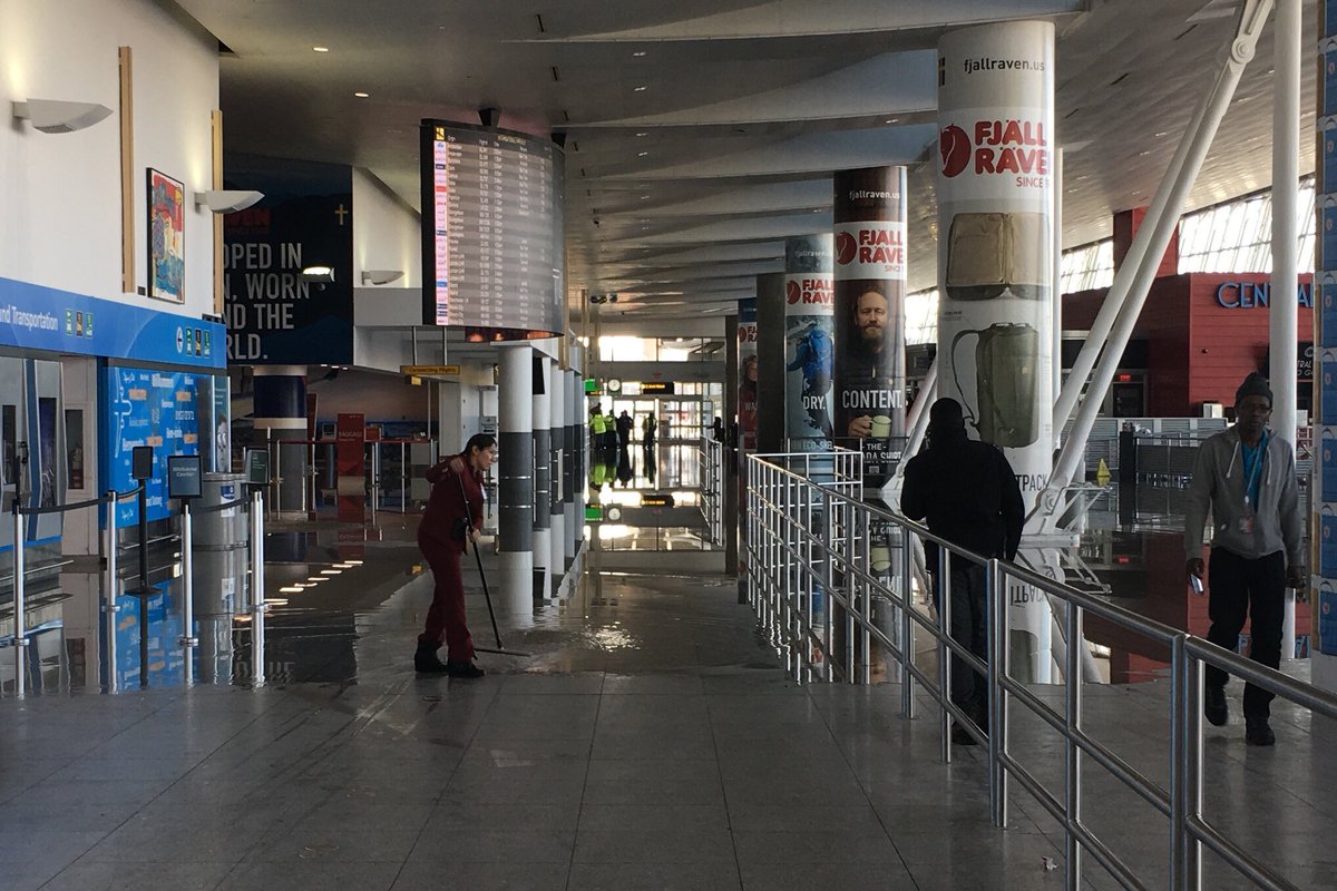 “Massive water main break” at terminal 4, #jfk #jfkairport