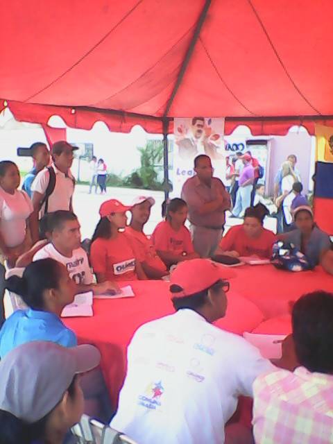 inassmiranda's tweet photo. Continúan las asambleas y Debates para la construcción del plan de la Patria 2019-2025. Municipio Simón Bolívar, Estado Miranda @salainass @magallyvina @JauaMiranda @HectoRodriguez @PartidoPSUV @SomosVoficial https://t.co/Bg50vnx230