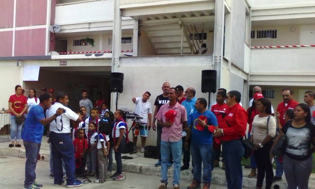 inassmiranda's tweet photo. Continúan las asambleas y Debates para la construcción del plan de la Patria 2019-2025. Municipio Simón Bolívar, Estado Miranda @salainass @magallyvina @JauaMiranda @HectoRodriguez @PartidoPSUV @SomosVoficial https://t.co/Bg50vnx230