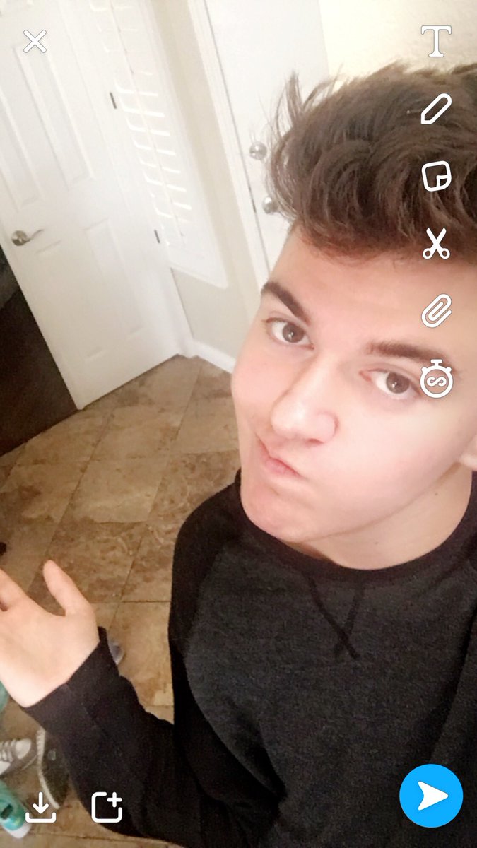 bobrojakub's tweet photo. Why do I always look trash on #TTSelfieDay2018 https://t.co/XajpSMzxR4