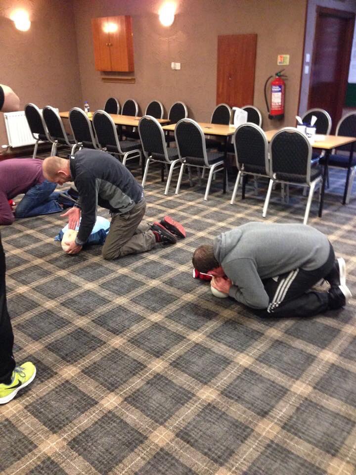 More great commitment from coaches and parents attending First Aid with Sports Injury delivered by SMGSafety at @deveronsidesc Well Done all