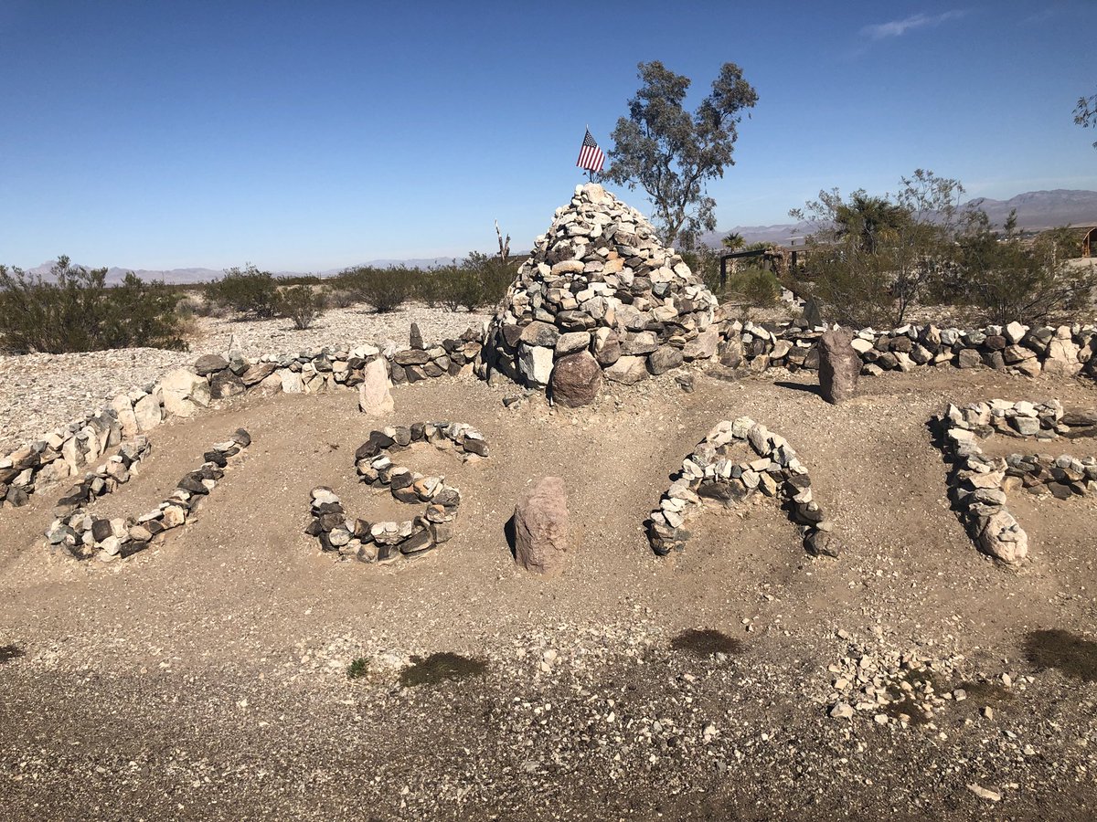 DrewsNews3's tweet photo. Rock monuments along Route 66 in #NeedlesCA honoring those who have served and those that are serving.  Thank you to all who keep us safe abroad and at home! #Veterans #military #Veteran #history #navy #USA #TakeAKnee #freedom #GodBlessAmerica #tourist #travel https://t.co/meGGX6PlaV