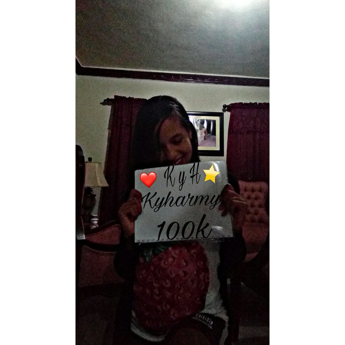 chaninn01's tweet photo. #100Milkyharmys  Muy orgullosa de ser kyharmy 😍 Vamos por mas @KevenYHensy https://t.co/VZto5Kw6nP
