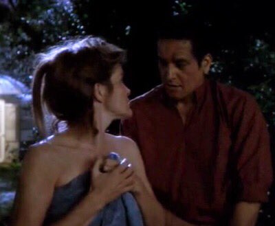 reign_netflix's tweet photo. @StarTrek They were (are) my fav #StarTrek couple https://t.co/WMr9nosXDM