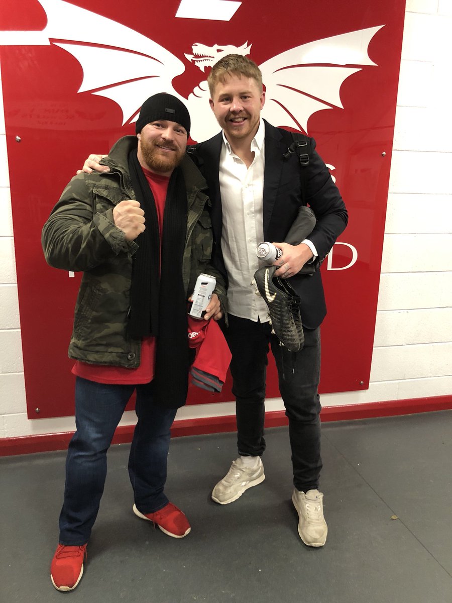Flex Lewis (@flex_lewis) on Twitter photo Got to see the <a href="/scarlets_rugby/">Scarlets Rugby</a> lads take home the W in the dieing moments of the <a href="/ospreys/">Ospreys</a> Game last night. Then head to the changing rooms to congratulate them.
See IG stories for the shenanigans. <a href="/ScottWilliams_1/">Scott Williams</a> <a href="/LeighHalfpenny1/">Leigh Halfpenny</a> <a href="/KenOwens1088/">ken owens</a> <a href="/cubbyboi/">James Davies</a> Got to see the <a href="/scarlets_rugby/">Scarlets Rugby</a> lads take home the W in the dieing moments of the <a href="/ospreys/">Ospreys</a> Game last night. Then head to the changing rooms to congratulate them.
See IG stories for the shenanigans. <a href="/ScottWilliams_1/">Scott Williams</a> <a href="/LeighHalfpenny1/">Leigh Halfpenny</a> <a href="/KenOwens1088/">ken owens</a> <a href="/cubbyboi/">James Davies</a>