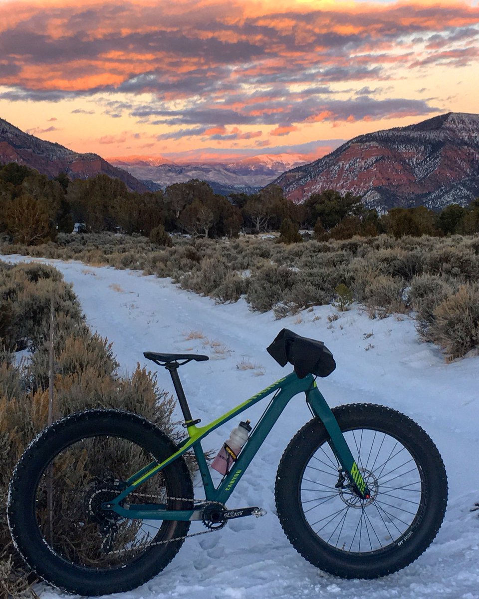 KarenJarchow's tweet photo. Never gets old #lovestoride @ErgonBike @canyon_bikes @Topeak_Intl @EagleOutside https://t.co/6HCtRVtTkh