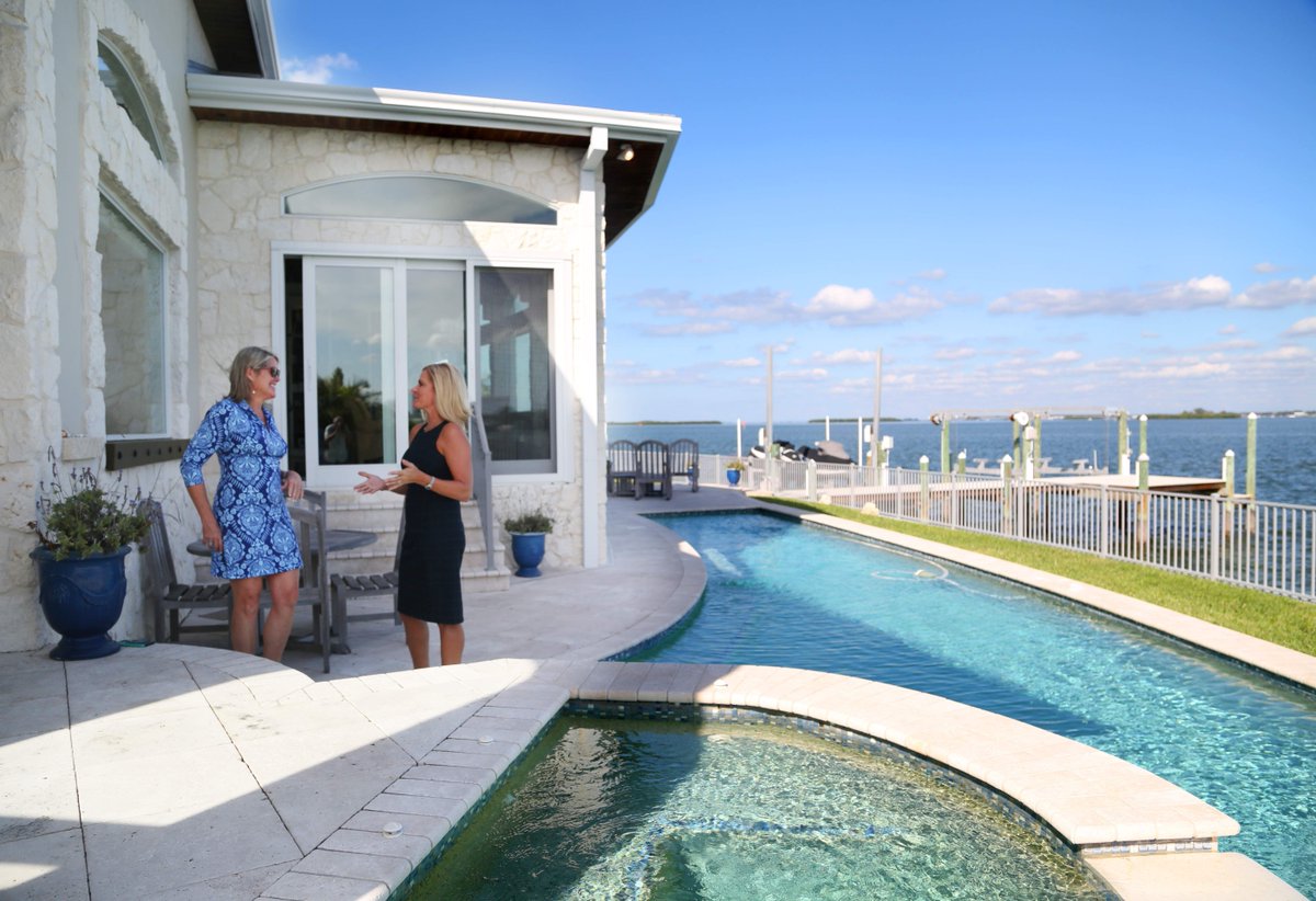 homewardre's tweet photo. How will Tampa Bay home prices, sales fare in 2018? https://t.co/NjfJ6zb9we #tampa #tamparealestate #tampabayhomes #tampaareahomes #homewardrealestate #tampabaytimes #2018housingpredictions #tampahousing #tampahomesales #tampahomeprices #homesalesup #homepricesup #housingmarket https://t.co/6BjBHFS9Kz