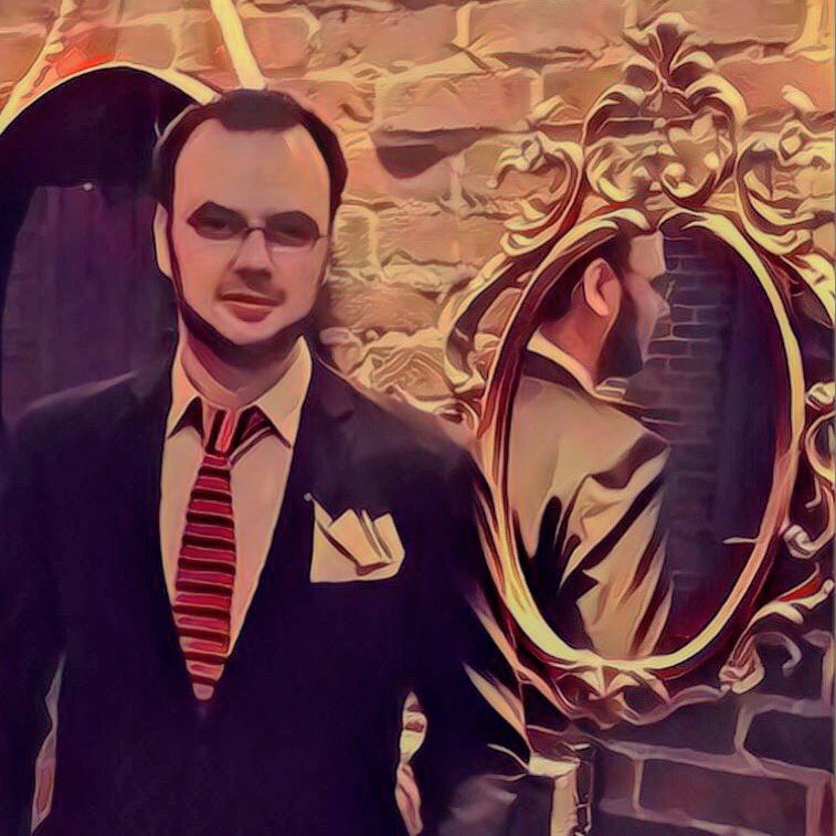 rareshdimofte's tweet photo. 🥂let’s #party 🕺#romanianstyle #suit #man #mansuit #tie #chic #dapper #mirror #vanity #squarepocket #style #fashionpost #fashionman #fashion #photography #rareshdimofte https://t.co/YMEh57cL15