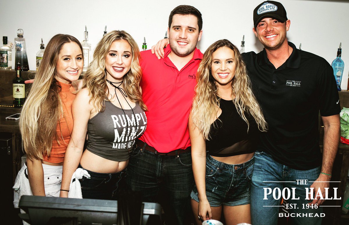 ThePoolHall's tweet image. From our family to yours, Merry Christmas | We’ll be back open Tuesday night with @skyyvodka specials all week