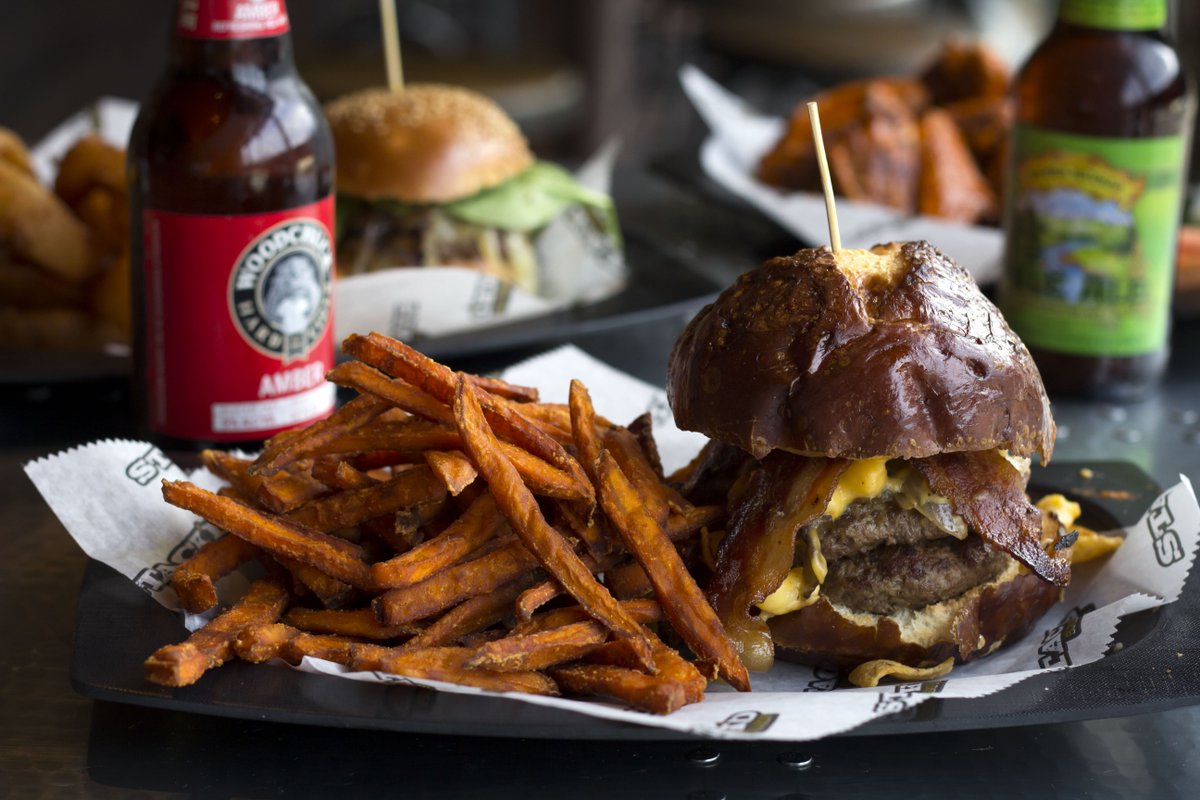 stackdshadyside's tweet photo. Nothing left in the fridge after the holidays? We can help! Join us tonight for 1/2 OFF build-your-own-stacks from 9PM-midnight! #stackdpgh https://t.co/fwkAHidFlD