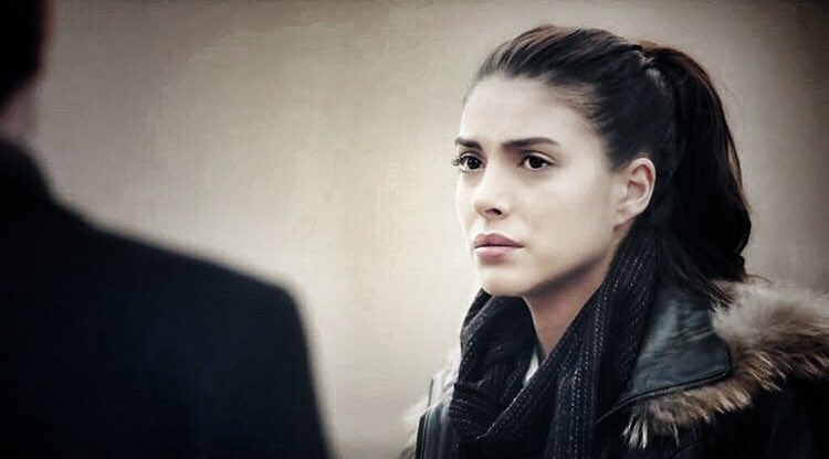 filofobiks's tweet photo. tanımak, anlamak, korumak derken... o arada bi yerde sevmek de var, bi düşün hazancım. 

#YağHaz https://t.co/xbzpnJpDzX