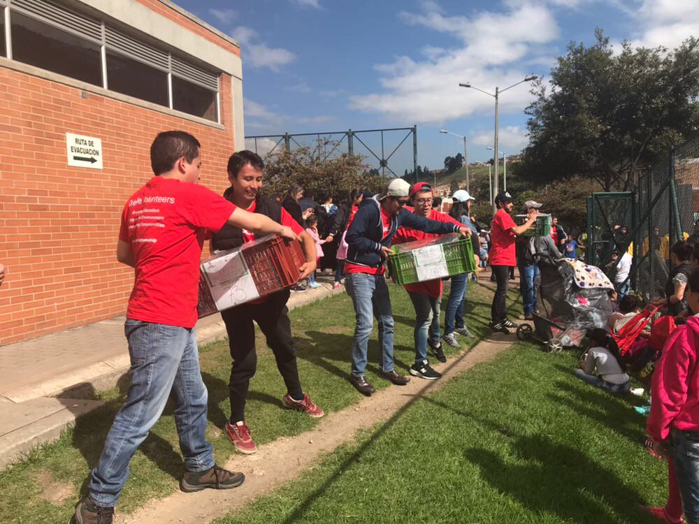 OracleCarib's tweet photo. Muchas gracias a todos los #OracleVolunteers en Latinoamérica por hacer la diferencia. #BeTheShifter https://t.co/SdN3qfjj4O