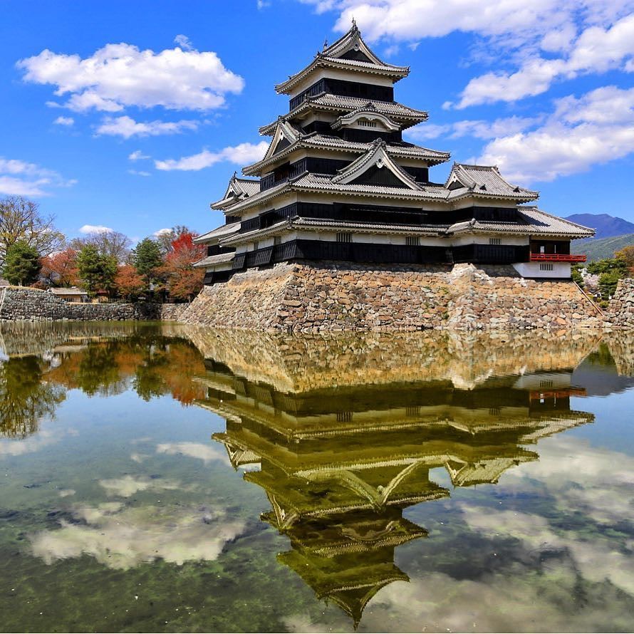IdziemyDalej's tweet photo. #japan #visitjapan #matsumoto #visitmatsumoto #travelling #fun #beautiful #castle #old #oldcastle #vacation #vacationmode #holiday #holidaymode #sunnyday #bluesky #thisisjapan #nationaltreasure #tower #amazing #view #landscape #postcard #mirror #lake #lakemirror #japonia #bl… https://t.co/Rk6G1sJenw
