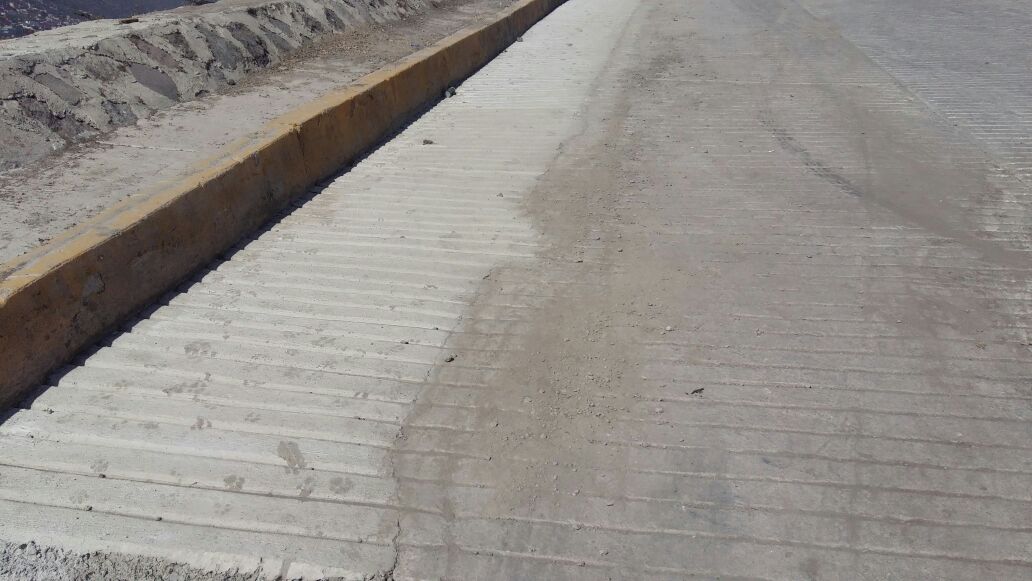 Ecatepec's tweet photo. Realizamos acciones complementarias para mejorar el suministro de agua en el municipio, esta tarde concluimos las obras de reencarpetado de las líneas de conducción entre el Tanque Coanalco y el Tanque #1 de San Andrés. https://t.co/G5C2C3U5Vi