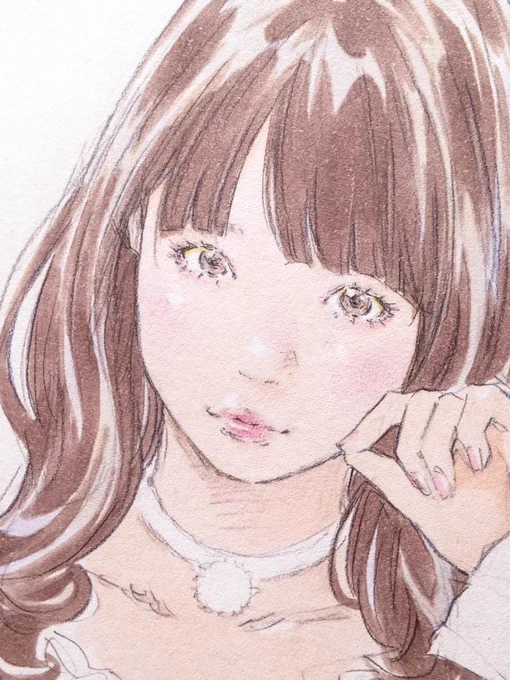 被写界深度をイメージして線の濃淡を決め、僅かな光の粒を残すように色を置く。線画だけど写真のような、そんなギリギリの領域を探してる。 