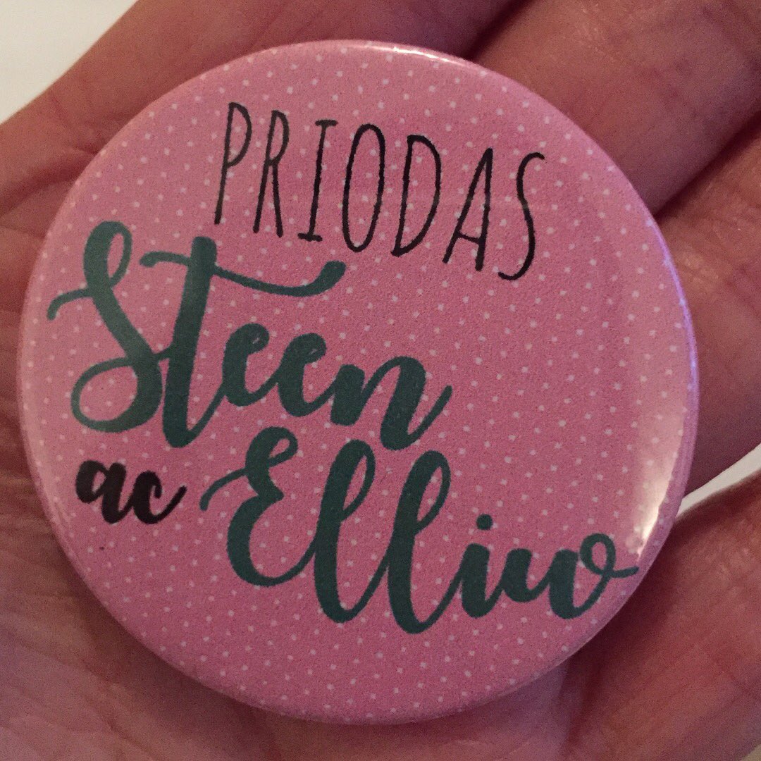 TamaidBach's tweet photo. Llongyfarchiade mawr Elliw a Steen! Wedi mwynhau bod yn rhan o’r sypreis - pob dymuniad da i chi’ch dau! #priodaspummil #s4c #priodas @S4C https://t.co/KBIdVctYTs