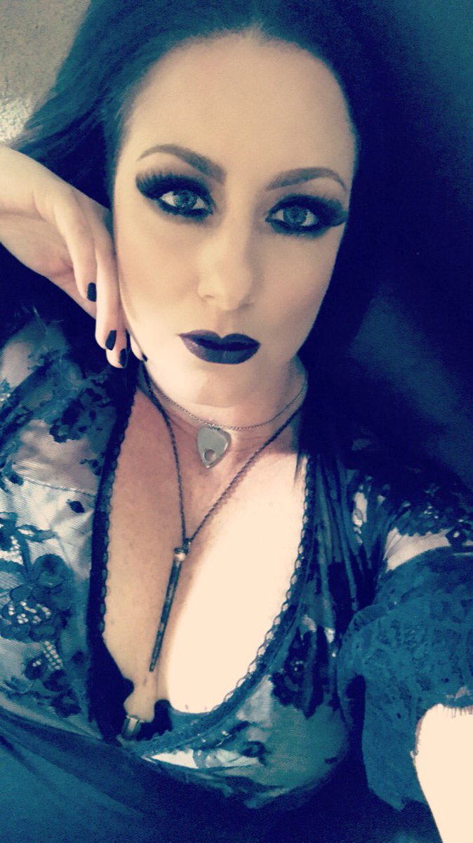 QueenMalvolia's tweet photo. WHO is having withdrawals from the #12darkdaysofxmas being over?! 🙋🏻 Thank you all for a terrifying time... See you next Season my #Victims! 😈 #selfie #exhausted #womeninhorror #horrorhost #horror #horrorlife #malvolia #screamqueen #makemescream #followme #season2 #comingsoon https://t.co/EfopLQaYW4
